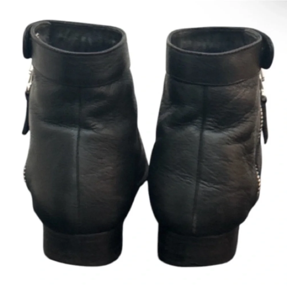 Authentic Aquatalia designer black leather ankle boots sz 8